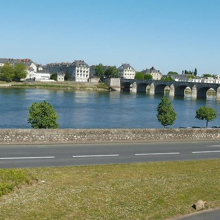 Отель Rive Gauche Сомюр Экстерьер фото